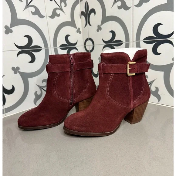 Diba Women’s Maroon Faux Suede Heeled Boots w/ Buckle Size 5 New - Picture 1 of 7